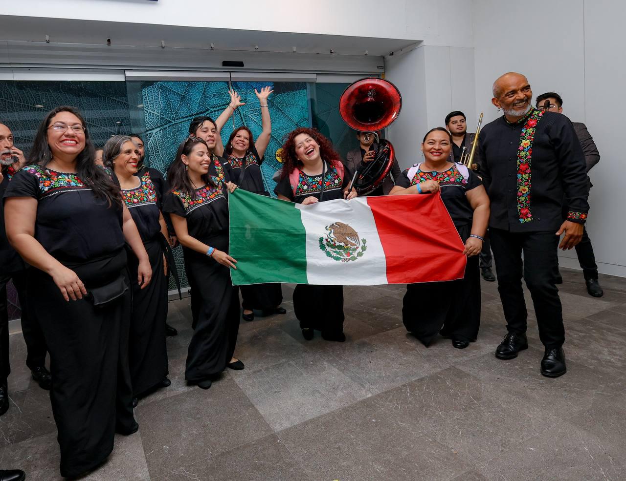 uploads/6/32/01 (2061).Jpeg